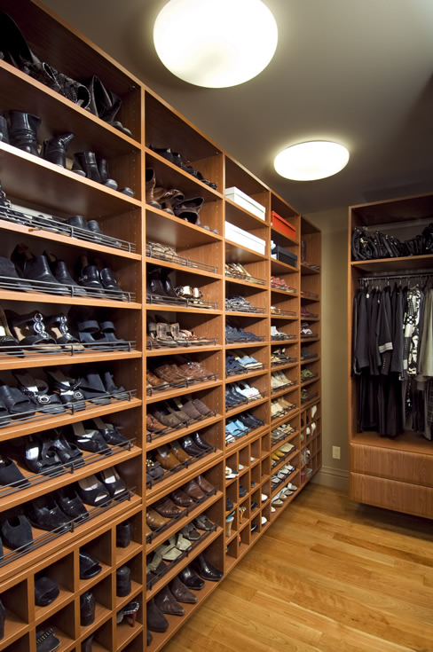 closet with shoe racks