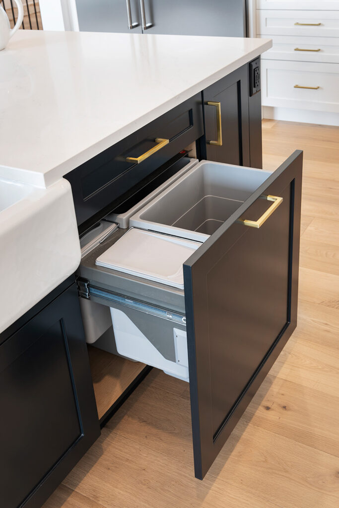 Brae Transitional Kitchen - Laurysen Kitchens