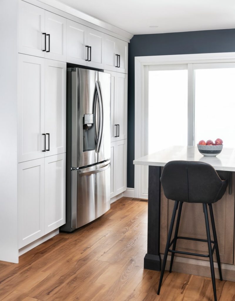 Lake Contemporary Kitchen - Laurysen Kitchens