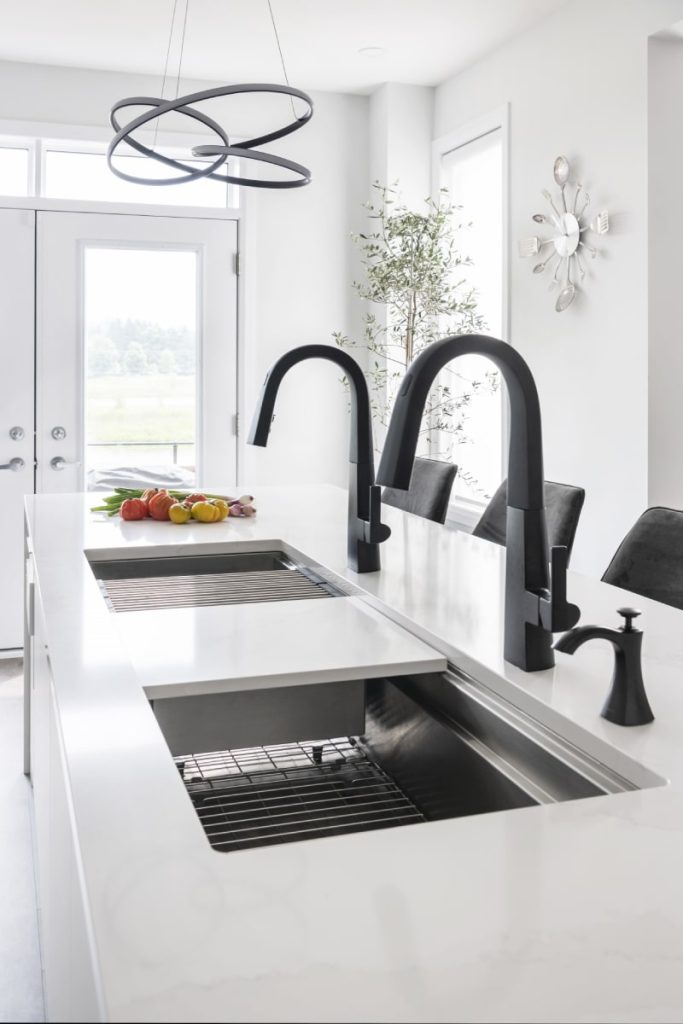 Skysail Contemporary Kitchen - Laurysen Kitchens