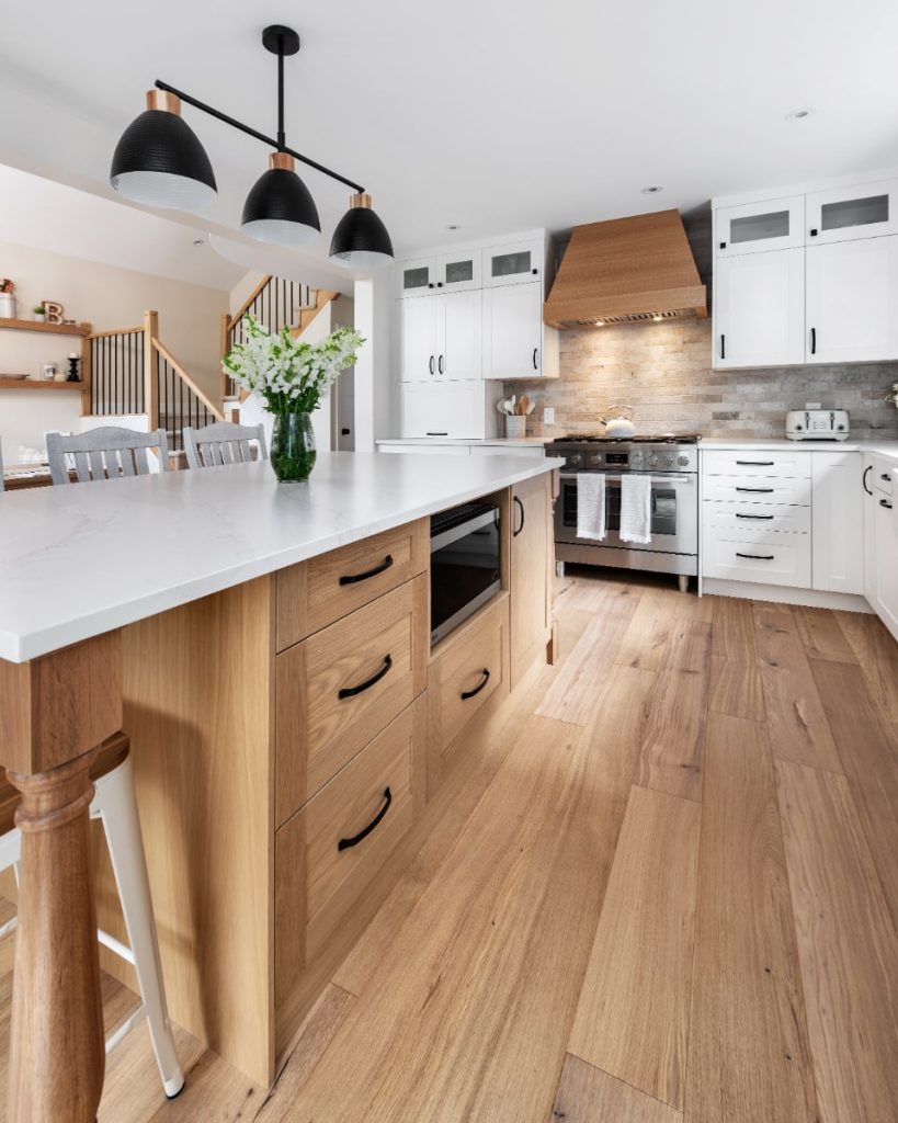 Wolfe Point Classic Kitchen - Laurysen Kitchens
