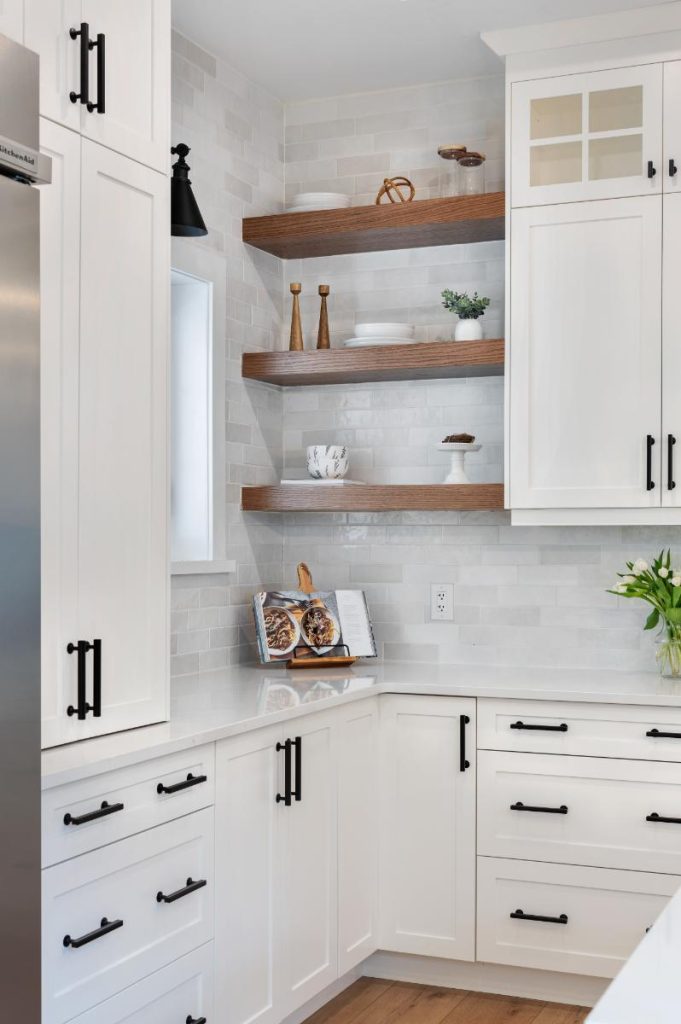 Powers Transitional Kitchen - Laurysen Kitchens