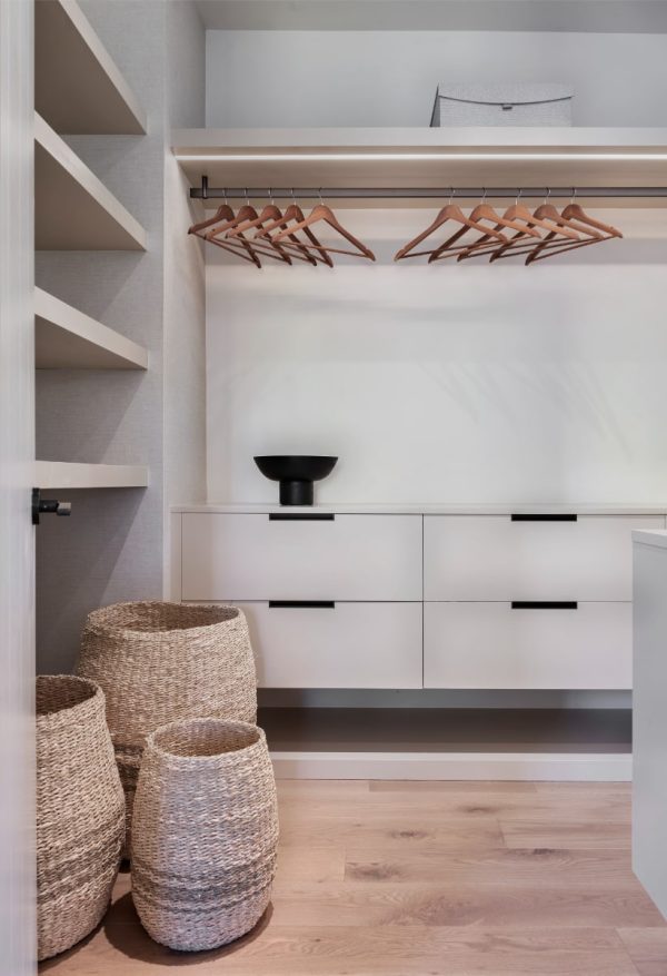 Oasis 2024 CHEO Dream Home Custom Closet - Laurysen Kitchens