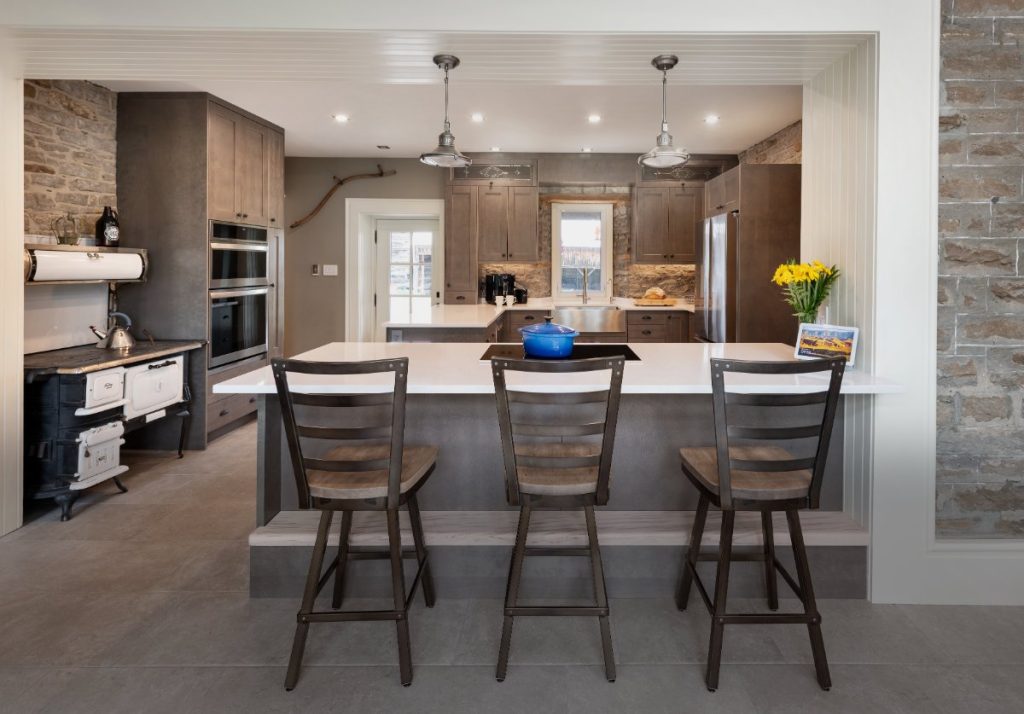 Transitional kitchen